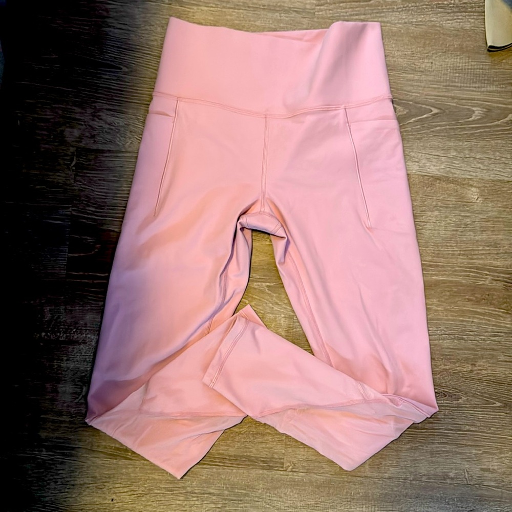 Athleta Salutation Stash M